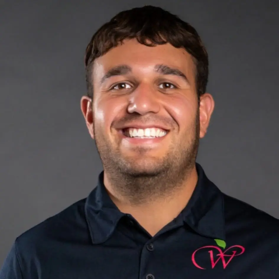 Alex Capi headshot